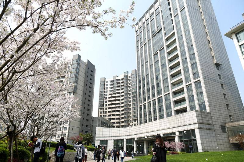 上外贤达校园 上外贤达校园